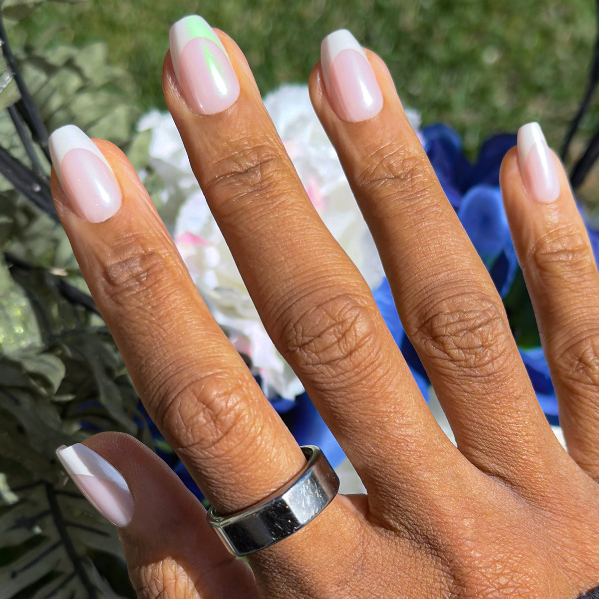 White Chrome French - Press-On | Medium | Coffin nails with glossy white tips and a smooth chrome glaze for an easy mani at home